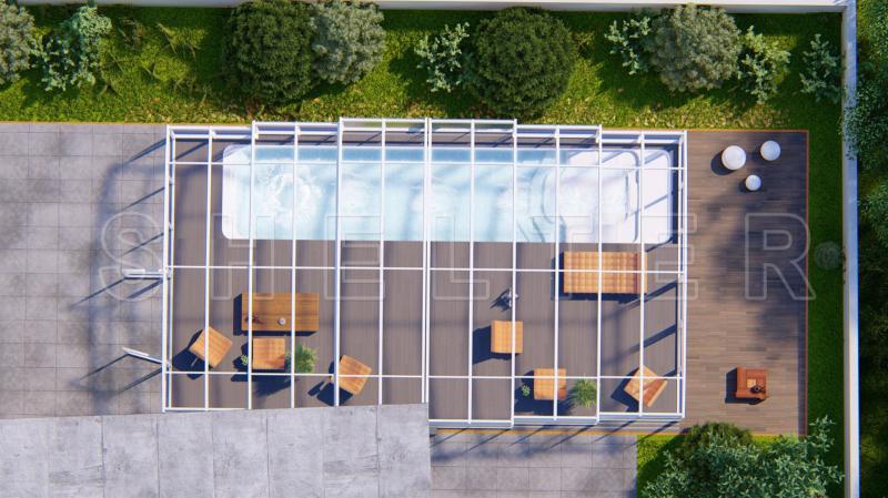 移動(dòng)折疊陽光房與固定玻璃房對比